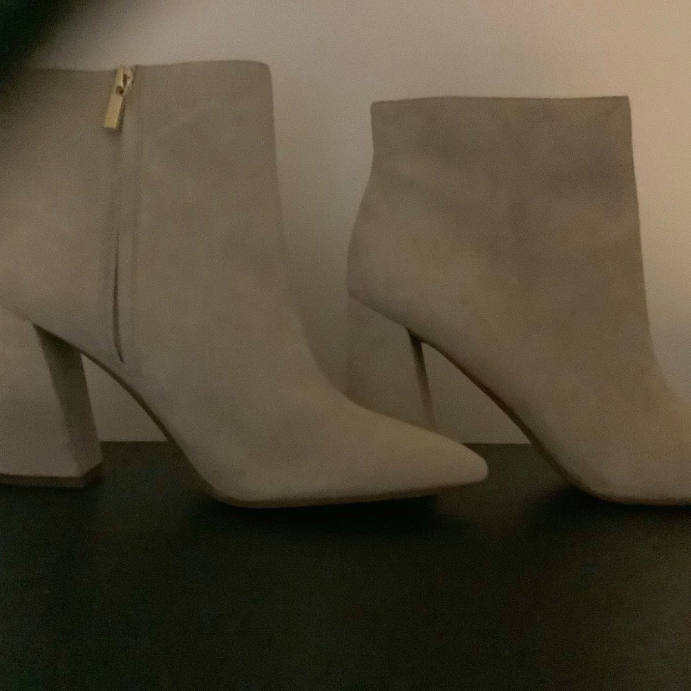 Kenneth Cole Suede shoes